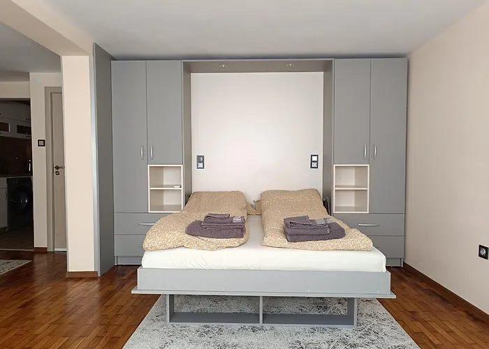 деси Апартамент Бургас